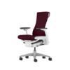 Herman Miller Embody viininpunainen työtuoli.