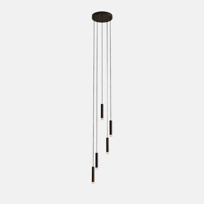 LEDS C4 Candle musta puikkomainen ja minimalistinen riippuvalaisin.
