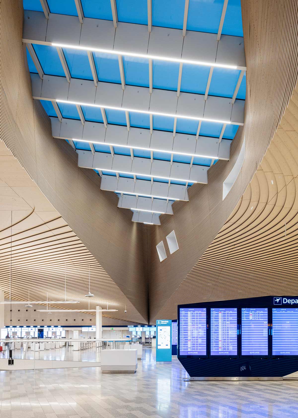 KT Interior, referenssi Helsinki-Vantaa lentoasema, valaisimet.
