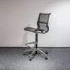 Herman Miller Setu, ergonominen baarituoli.