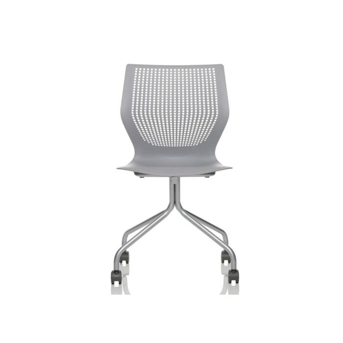 Knoll Multigeneration tuoli.