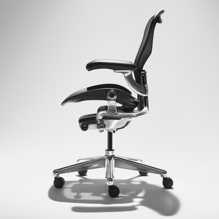 Herman Miller Aeron kiillotettu alumiini jalusta